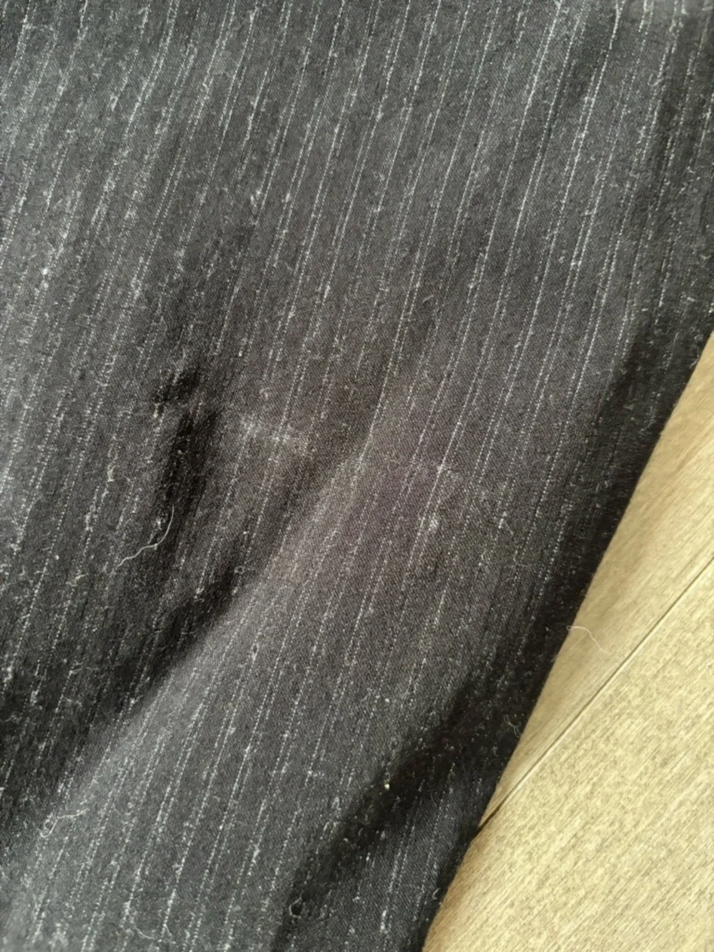 le chateau Black Pinstripe Women’s pantsuit - Picture 8 of 13